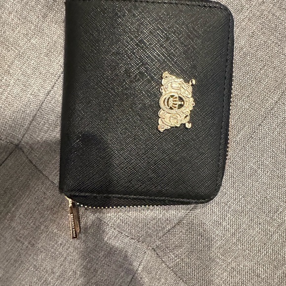 Black Women's Juicy Couture wallet with Gold Accent - Picture 3 of 4